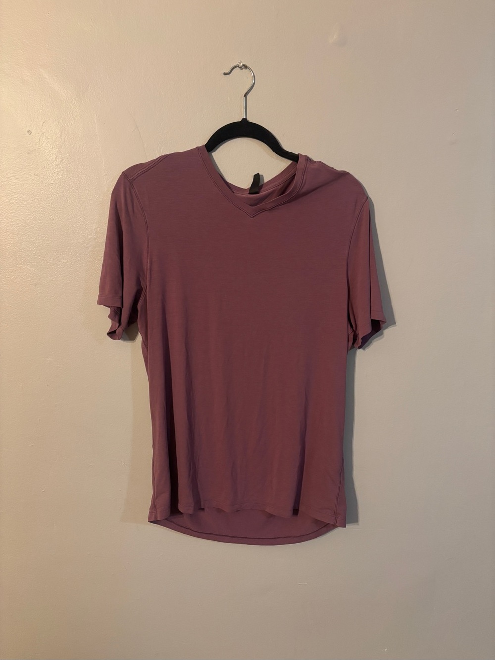 Men’s Lululemon Fundamental Tee Rasberry Color